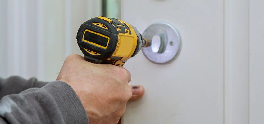 Street Locksmith For Smart Lock Repair in Spring Valley, CA