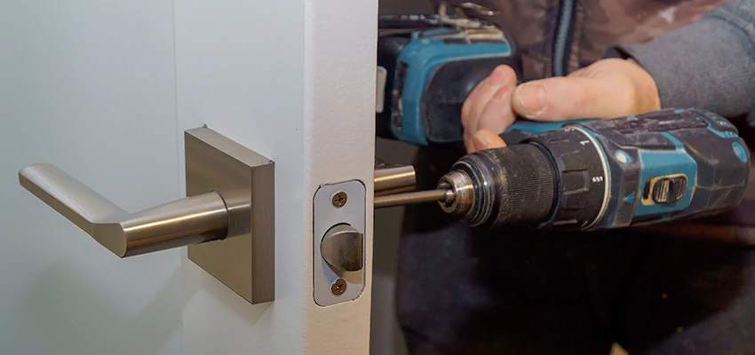 Broken Door Handle Lock Repair in Spring Valley, California